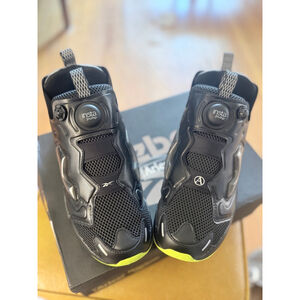 Unisex Reebok Instapump Fury 94 Sneakers 6.5 Black Lime Green
Women's 8